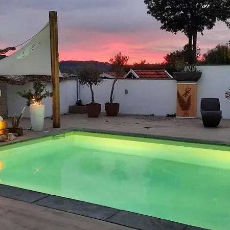 La Hacienda Apartment *